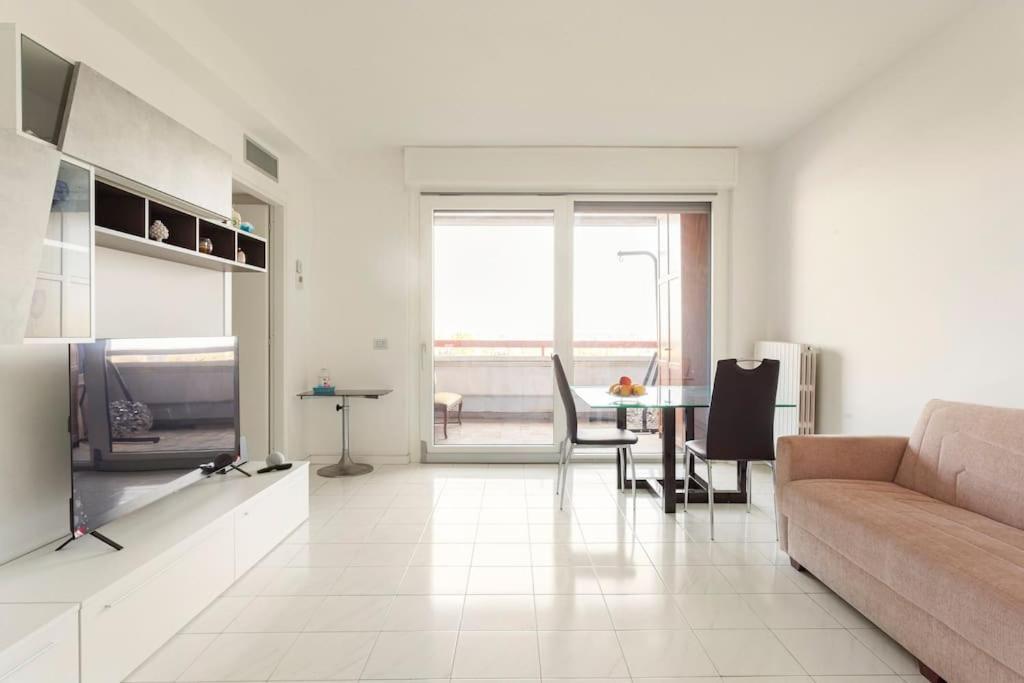 Attico Incantevole - Forum Assago & Humanitas Hotel Rozzano Ngoại thất bức ảnh